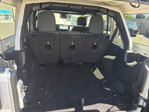 Used 2024 Jeep Wrangler Sport S AWD/4WD image 16