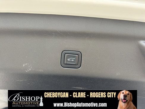 Used 2022 Chevrolet Tahoe Premier AWD/4WD image 28