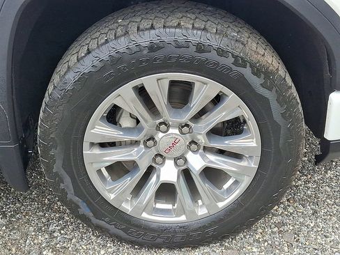 Used 2024 GMC Sierra 1500 Denali AWD/4WD image 8