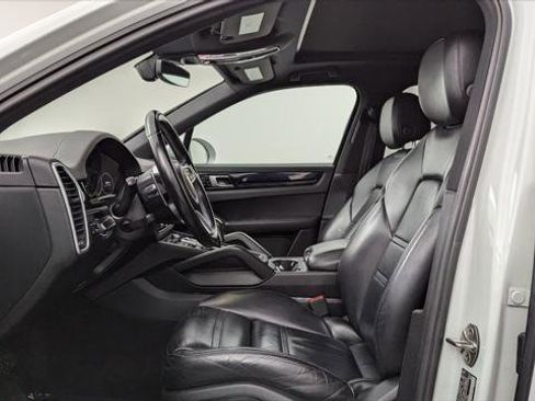 Used 2019 Porsche Cayenne image 13