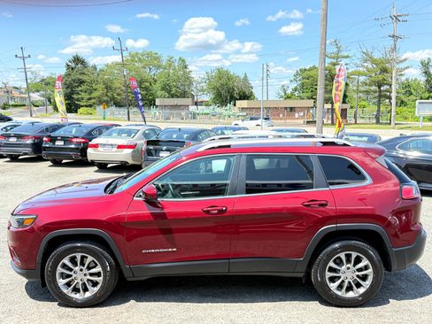 Used 2019 Jeep Cherokee Latitude Plus w/ Comfort/Convenience Group image 8