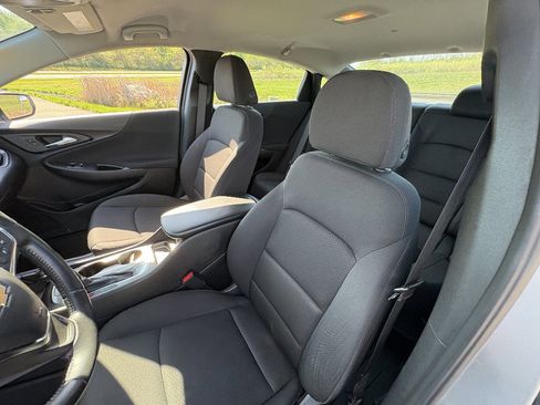 Used 2020 Chevrolet Malibu RS image 31