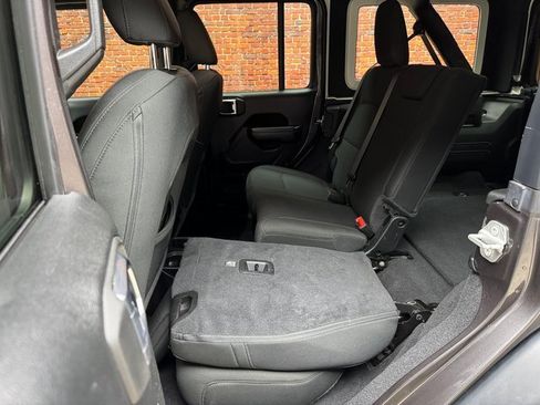Used 2021 Jeep Wrangler Unlimited Sport image 24