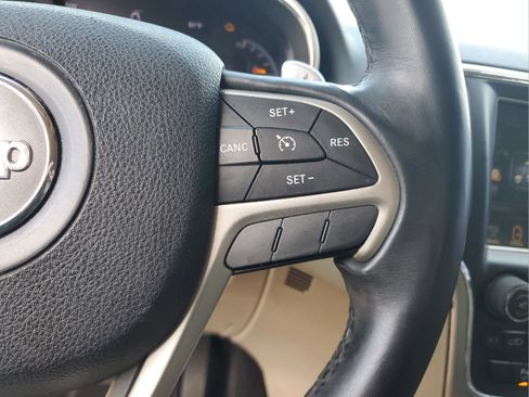 Used 2017 Jeep Grand Cherokee Laredo w/ Quick Order Package 23E image 26