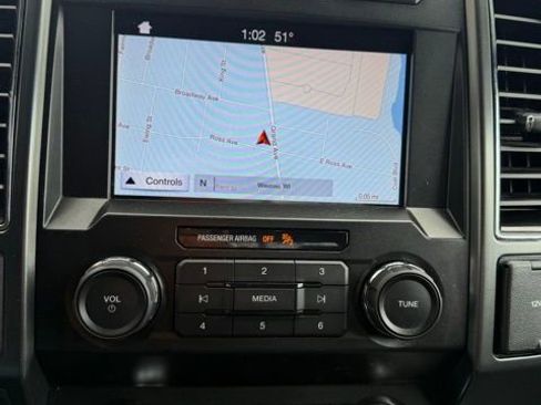 Used 2019 Ford F150 XLT w/ Equipment Group 302A Luxury AWD/4WD image 22