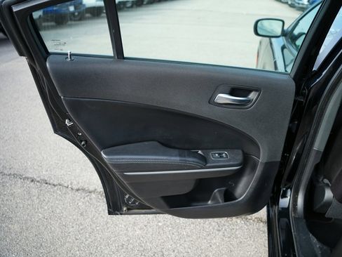 Used 2019 Dodge Charger SXT w/ Leather Interior Group image 22