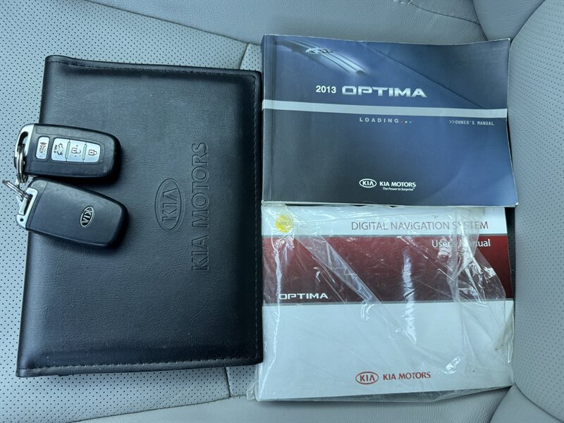Used 2013 Kia Optima EX w/ Premium Pkg FWD image 29