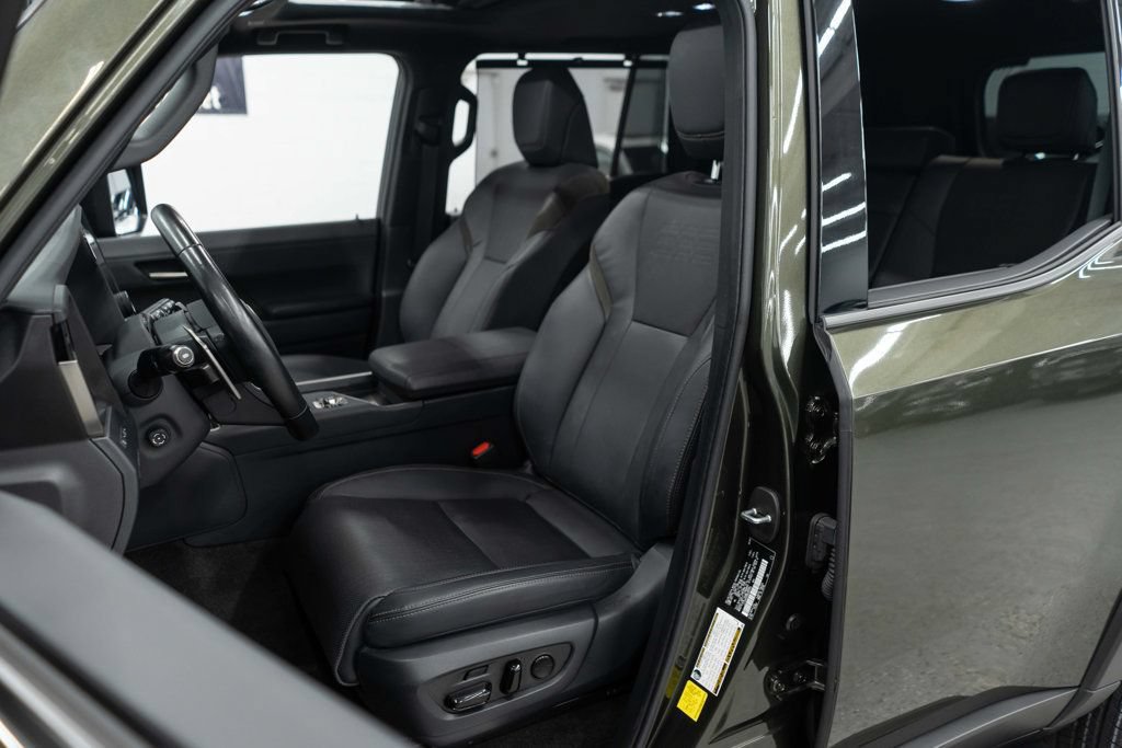 Used 2024 Lexus GX 550 AWD/4WD image 7