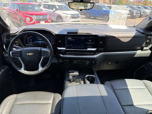 Used 2025 Chevrolet Silverado 1500 LTZ w/ LTZ Premium Package AWD/4WD image 40