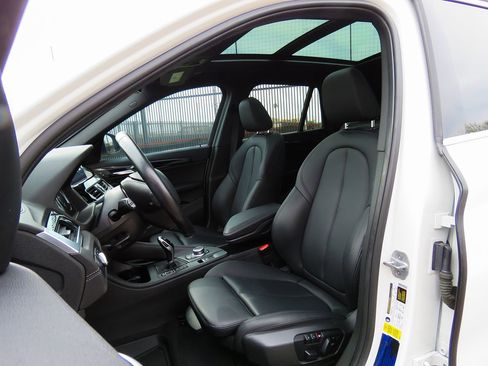 Used 2020 BMW X1 sDrive28i w/ Convenience Package image 26