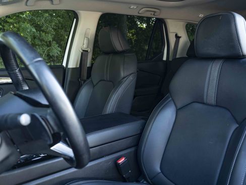 Used 2023 Honda Pilot Touring image 17