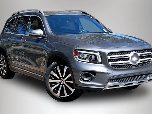 Used 2021 Mercedes-Benz GLB 250 image 2