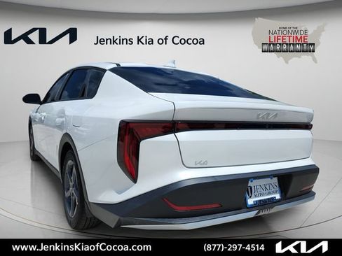 New 2026 Kia K4 FWD image 7