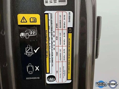 Used 2025 Jeep Wrangler Unlimited Sahara w/ Safety Group image 84