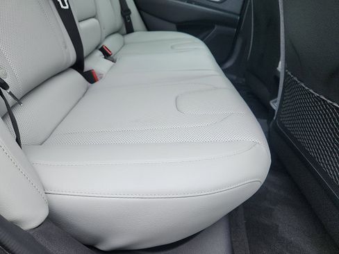 Certified 2024 Hyundai Elantra Limited FWD image 31