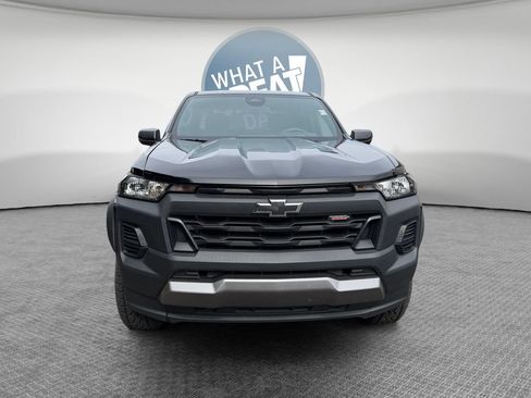 Used 2023 Chevrolet Colorado Trail Boss AWD/4WD image 9