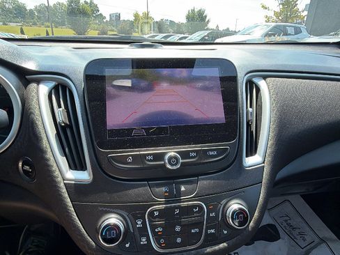Used 2023 Chevrolet Malibu LT w/ Driver Confidence Package FWD image 32