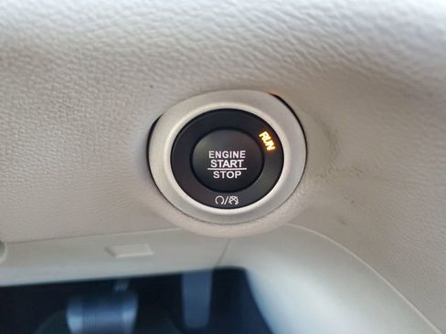 Used 2017 Chrysler Pacifica Touring-L Plus FWD image 23
