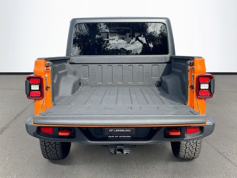 Certified 2025 Jeep Gladiator Mojave image 23