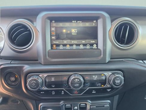 Used 2022 Jeep Wrangler Unlimited Sport AWD/4WD image 28