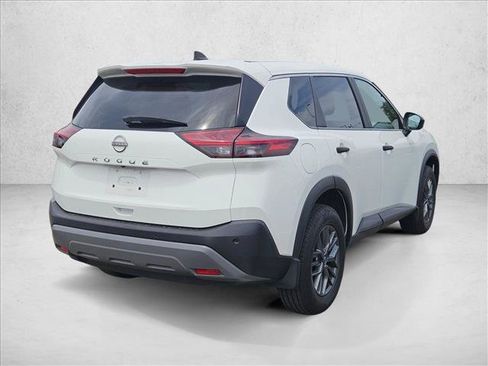 Used 2023 Nissan Rogue S FWD image 5