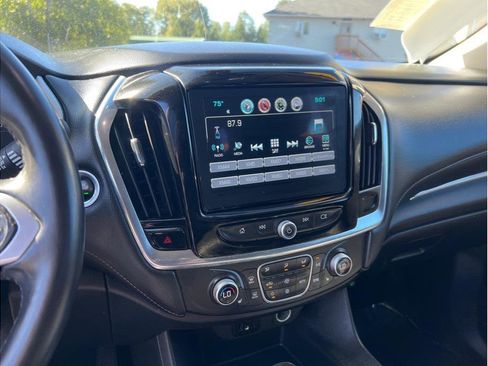 Used 2018 Chevrolet Traverse LT image 8