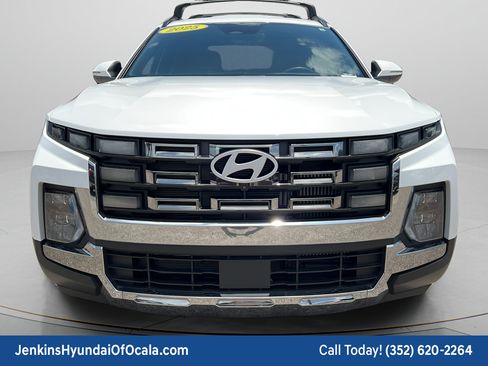 Certified 2025 Hyundai Santa Cruz Limited AWD/4WD image 8