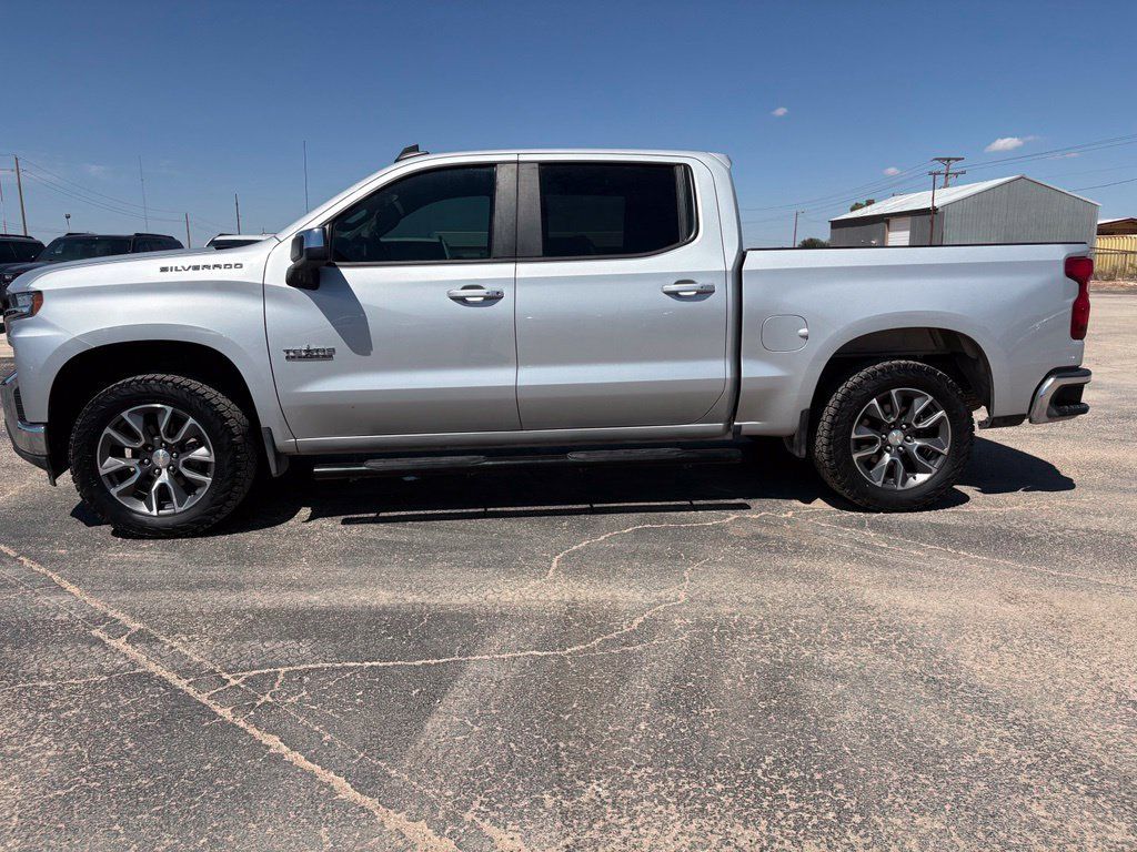 Used 2019 Chevrolet Silverado 1500 LT w/ Texas Edition RWD image 4