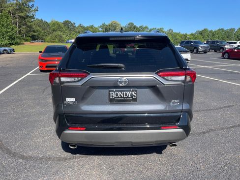 Used 2025 Toyota RAV4 XSE AWD/4WD image 15