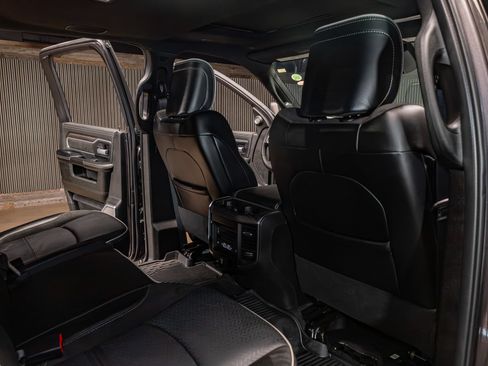 Used 2025 RAM 3500 Laramie AWD/4WD image 25