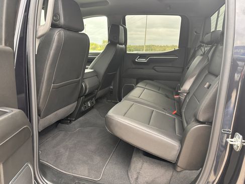 Used 2025 GMC Sierra 1500 SLT image 32