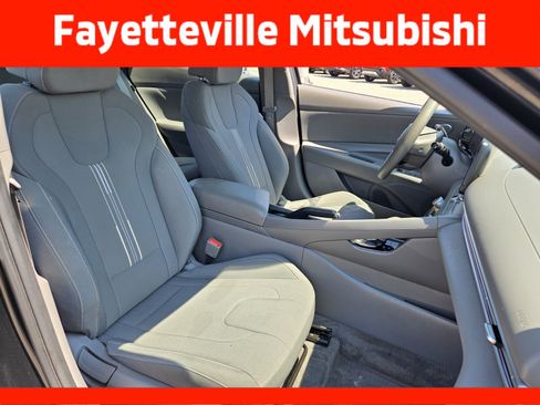 Used 2024 Hyundai Elantra SEL FWD image 19