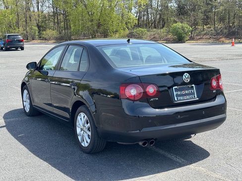 Used 2010 Volkswagen Jetta SE image 5