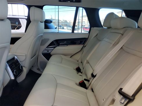 New 2026 Land Rover Range Rover SE image 21