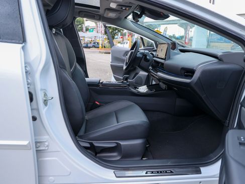 Used 2023 Toyota Prius XLE FWD image 46