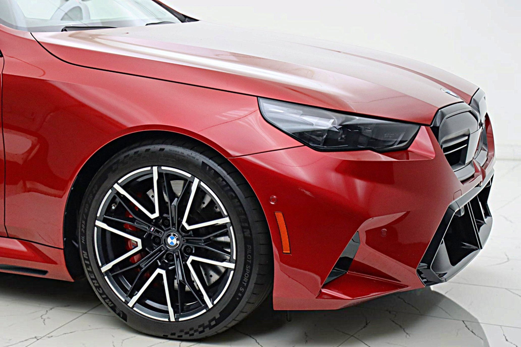 Used 2025 BMW M5 w/ Carbon Package AWD/4WD image 19