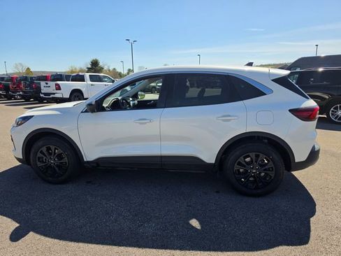 Used 2023 Ford Escape Active w/ Tech Pack #2 AWD/4WD image 9