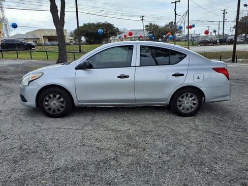 Used 2015 Nissan Versa S FWD image 24