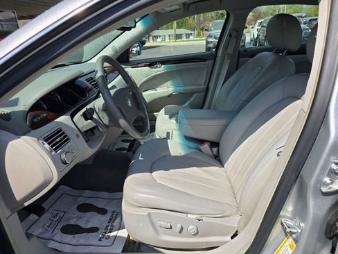 Used 2010 Buick Lucerne CXL FWD image 8