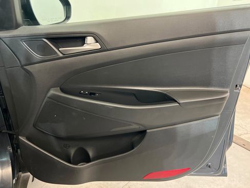 Used 2020 Hyundai Tucson SE image 24