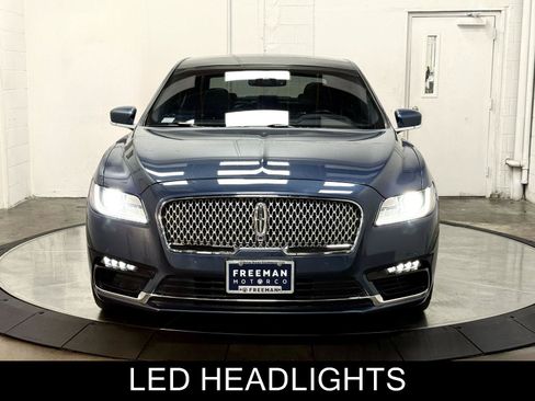 Used 2018 Lincoln Continental Reserve AWD/4WD image 3