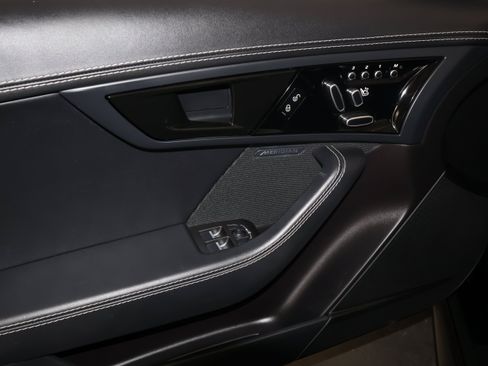 Used 2018 Jaguar F-TYPE 400 Sport AWD/4WD image 18