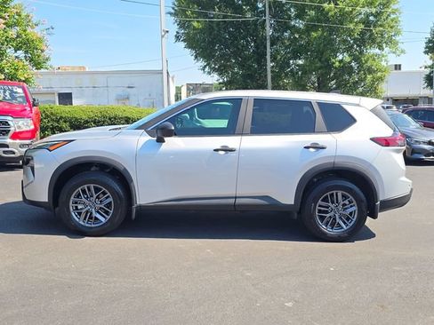Used 2025 Nissan Rogue S AWD/4WD image 6