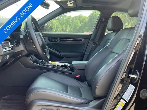 Used 2025 Honda Civic Sport Touring image 2