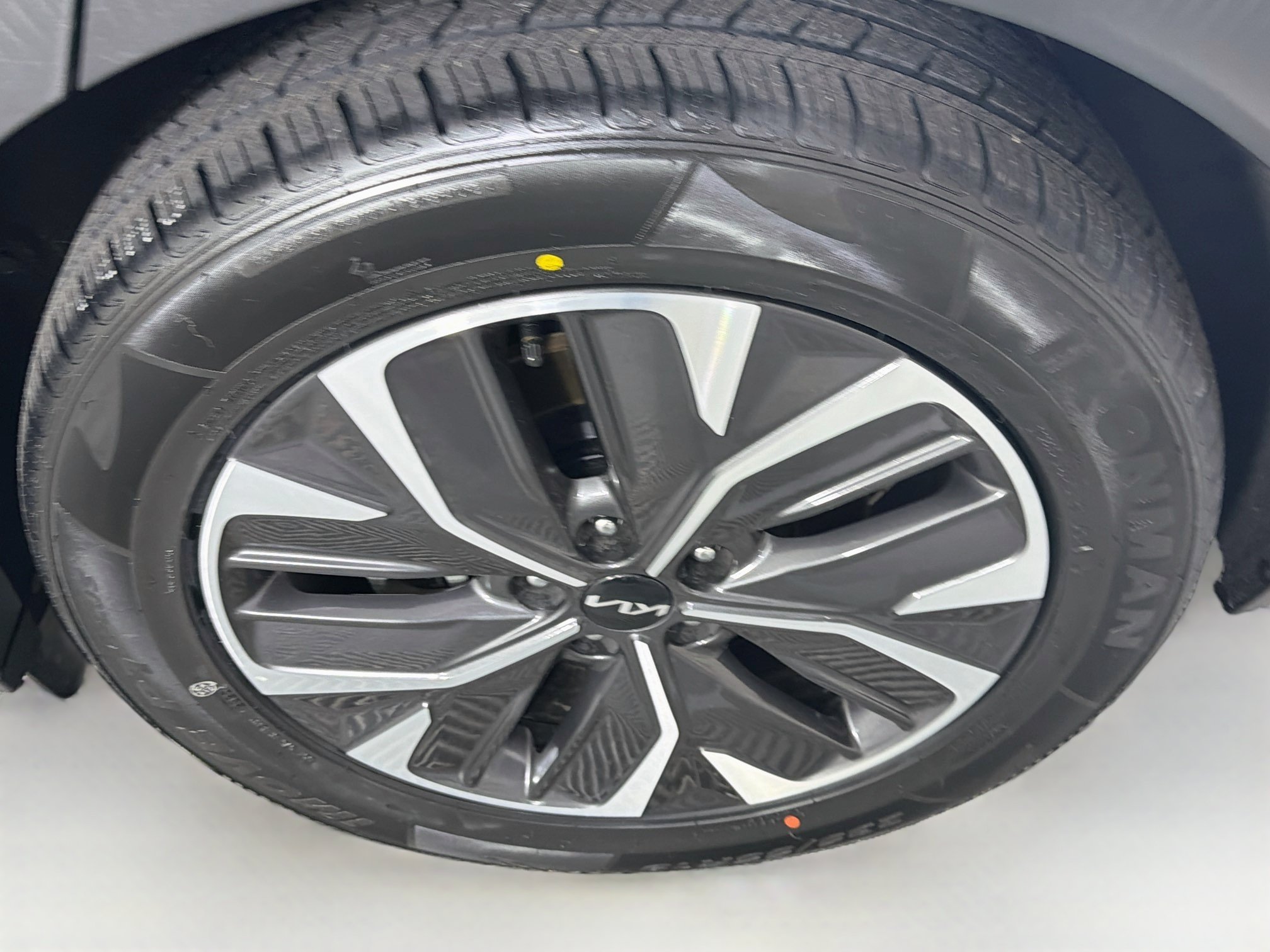 Used 2024 Kia EV6 Light RWD image 11