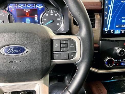 Used 2022 Ford Expedition Max Limited image 19