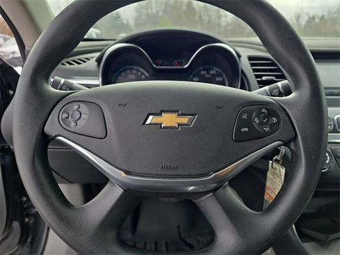 Used 2017 Chevrolet Impala LS image 15