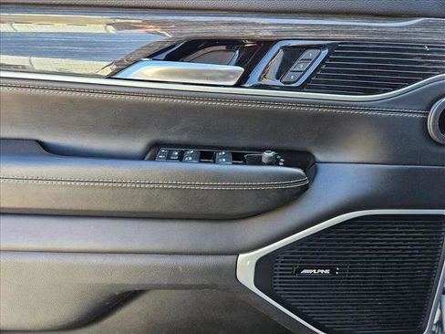 Used 2022 Jeep Wagoneer Series III image 9