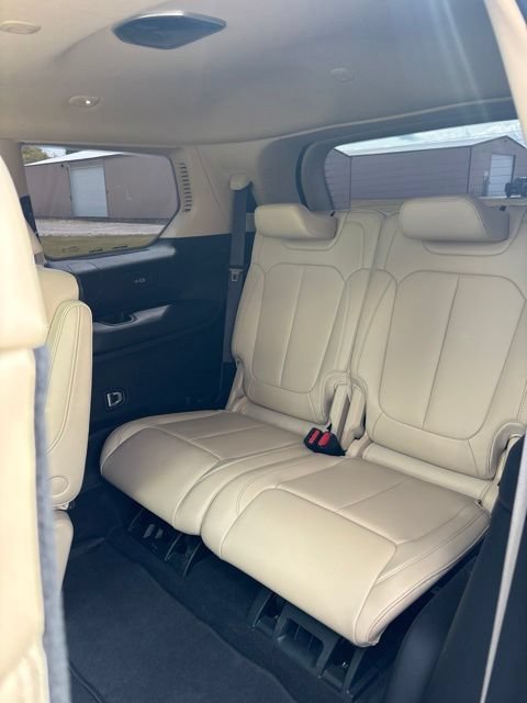 Used 2021 Jeep Grand Cherokee L Limited AWD/4WD image 6