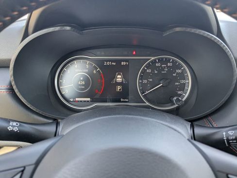 New 2025 Nissan Versa SR w/ Trunk Package FWD image 23